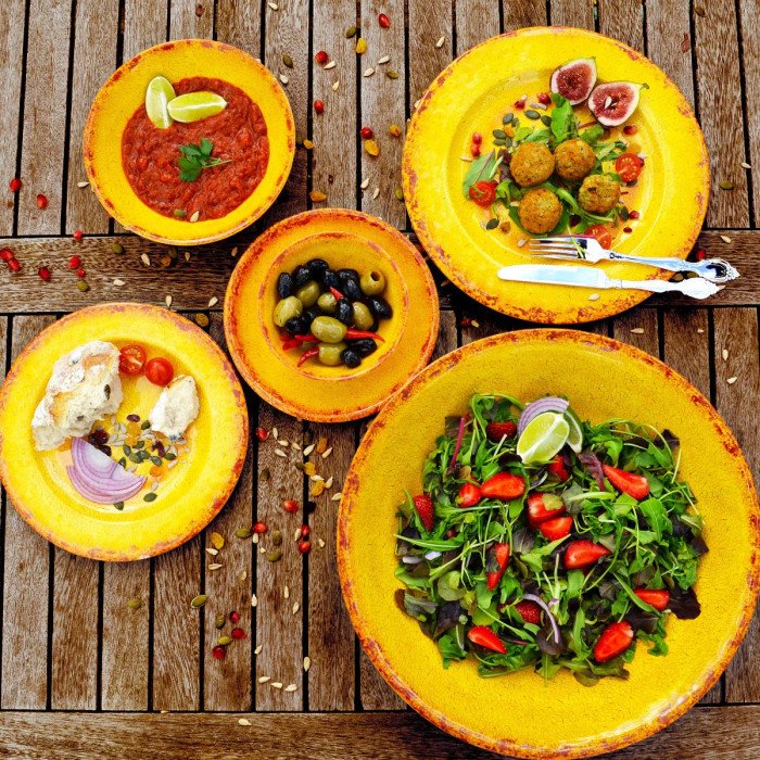 casablanca-green-plate-melamine-dalebrook