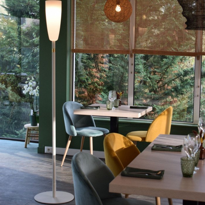 stand-base-for-paranocta-lamp-post-ivory